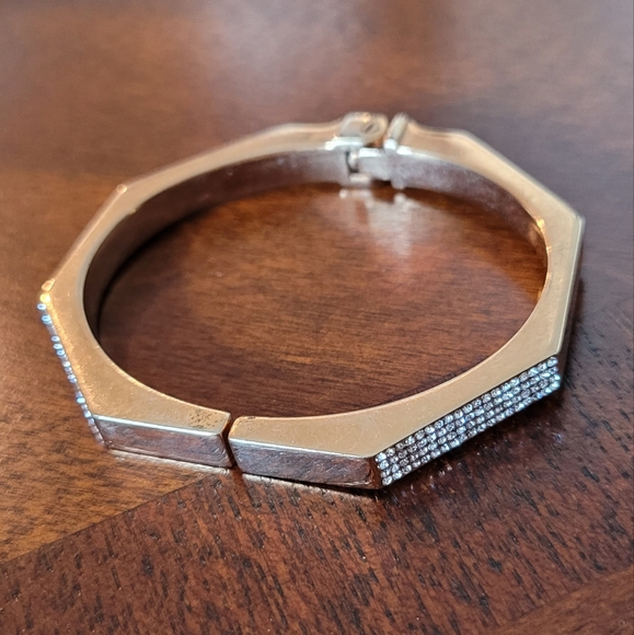 Vita Fede Single 24k Gold Plated Swarovski Crystals Cuff Bracelet New - Picture 1 of 5